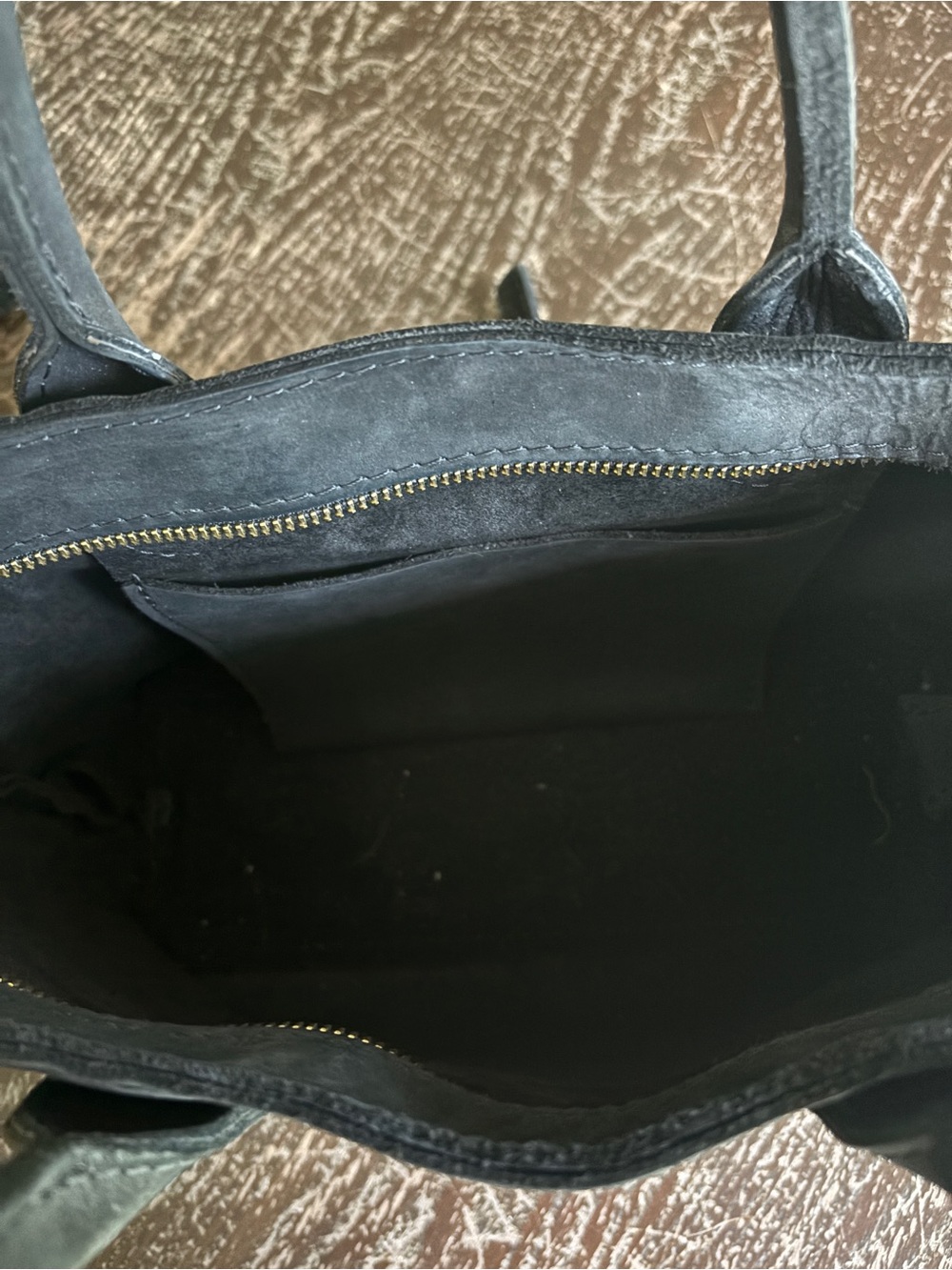Portland Leather Goods Shadow Black Brushed Leather Raindrop Crossbody Bag - Picture 5 of 5